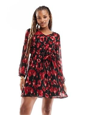 ASOS ONLY Brand Belted V-Neck Mini Dress in Black and Red Poppy Floral - EUC